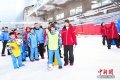 侨乡青田开启全民健身冰雪嘉年华 点燃春日冰雪热情